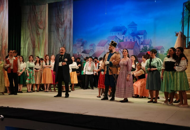 Азербайджанский театр оперы и балета представил спектакль «Любовный напиток»