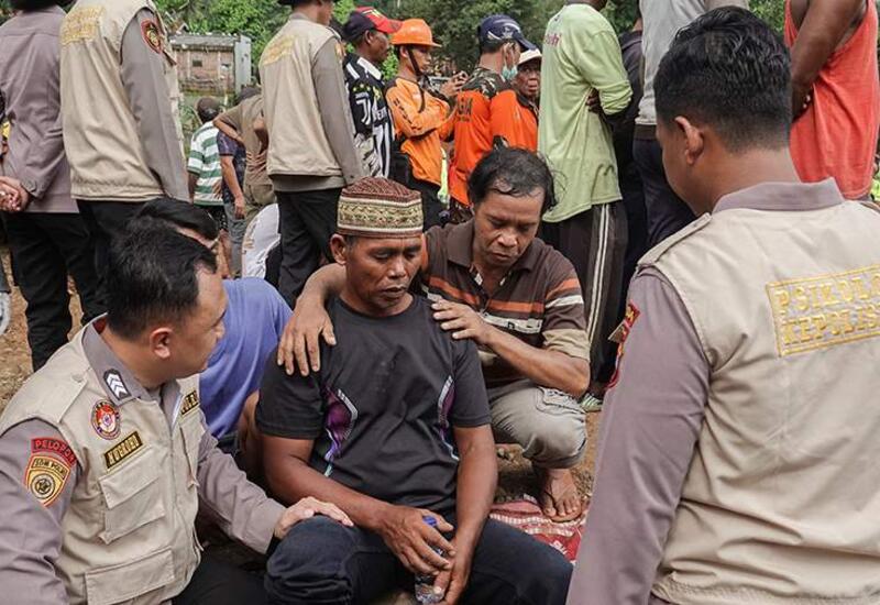 Оползень в Индонезии: