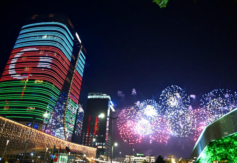 В Ташкенте состоялся салют в честь глав государств, принимающих участие в 7-й Консультативной встрече глав государств Центральной Азии