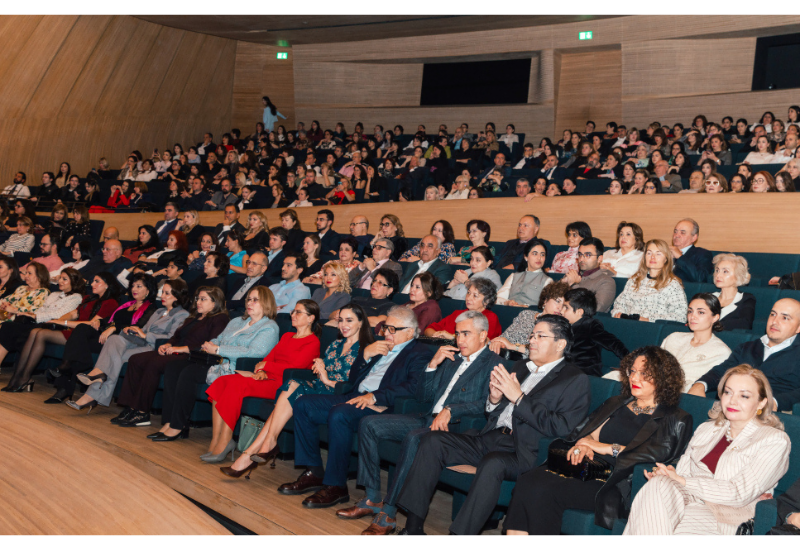 Вице-президент Фонда Гейдара Алиева Лейла Алиева присутствовала на концерте Пласидо Доминго в Центре Гейдара Алиева