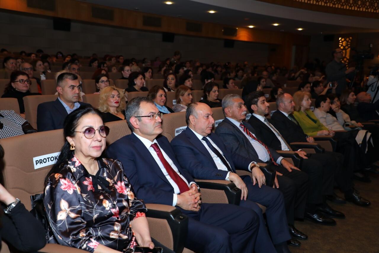 Не могу забыть. Амалия Панахова