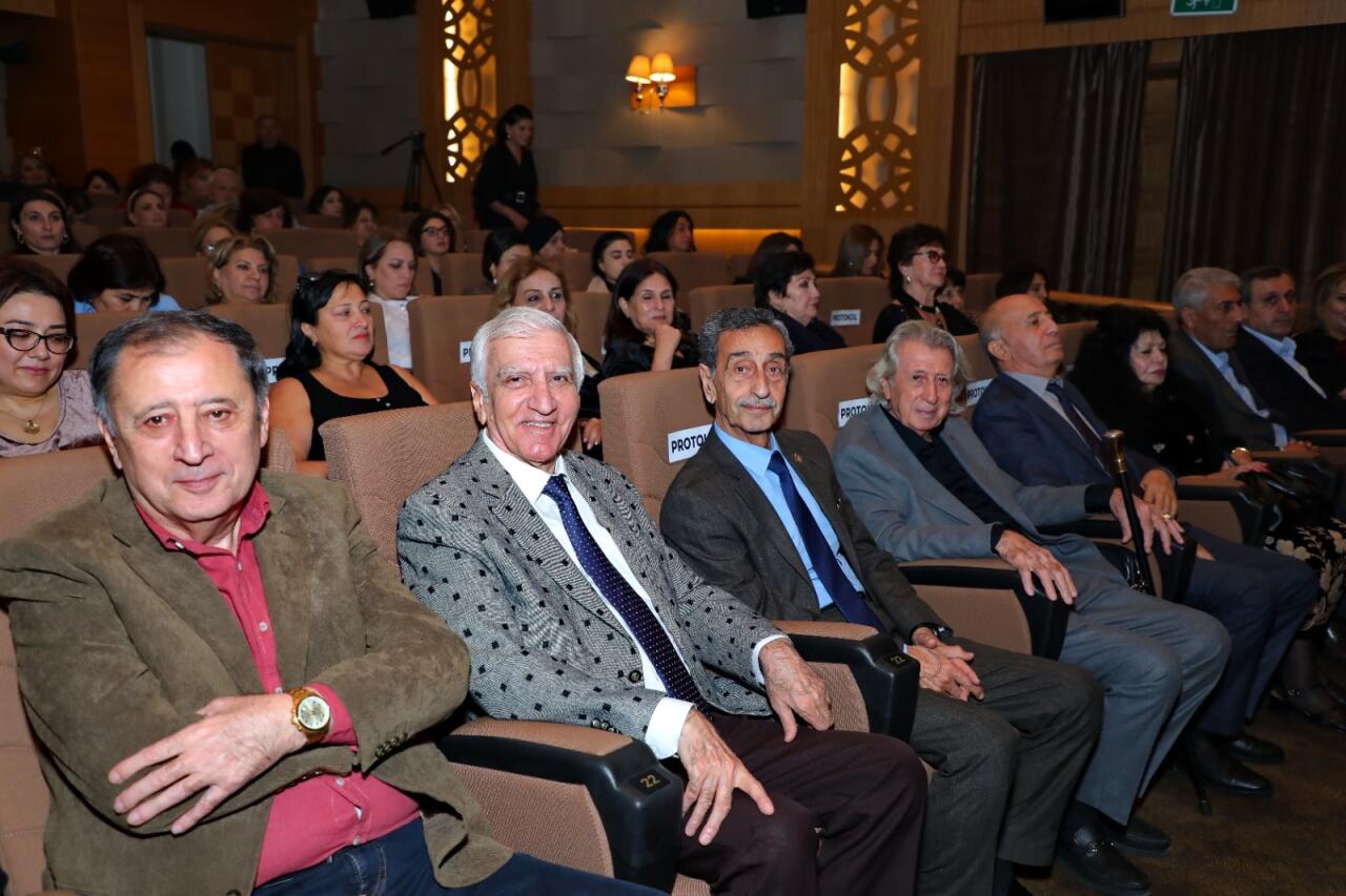 Не могу забыть. Амалия Панахова