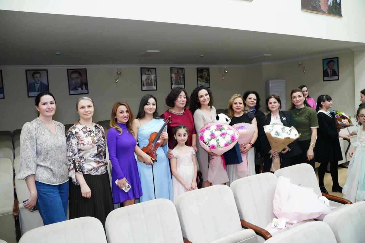 Талантливые дети создали в Баку атмосферу эпохи барокко