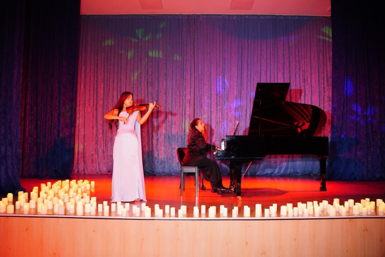 Талантливые дети создали в Баку атмосферу эпохи барокко