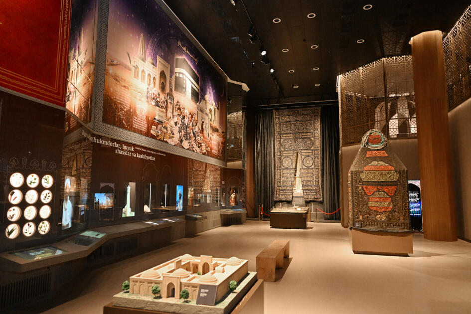 Президент Ильхам Алиев ознакомился с Центром исламской цивилизации в Ташкенте