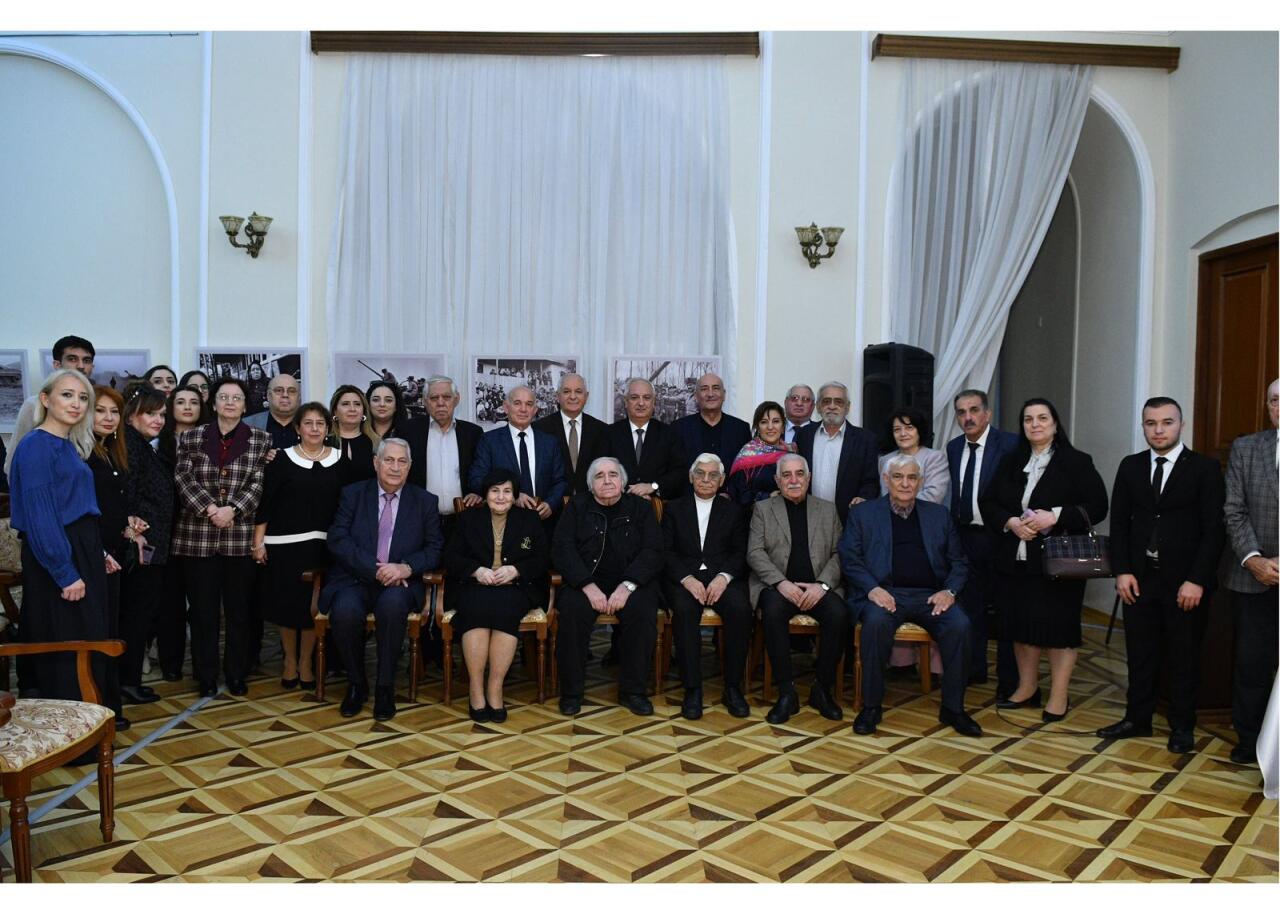 Научные материалы всемирно известного учёного Рафига Алиева переданы в музей