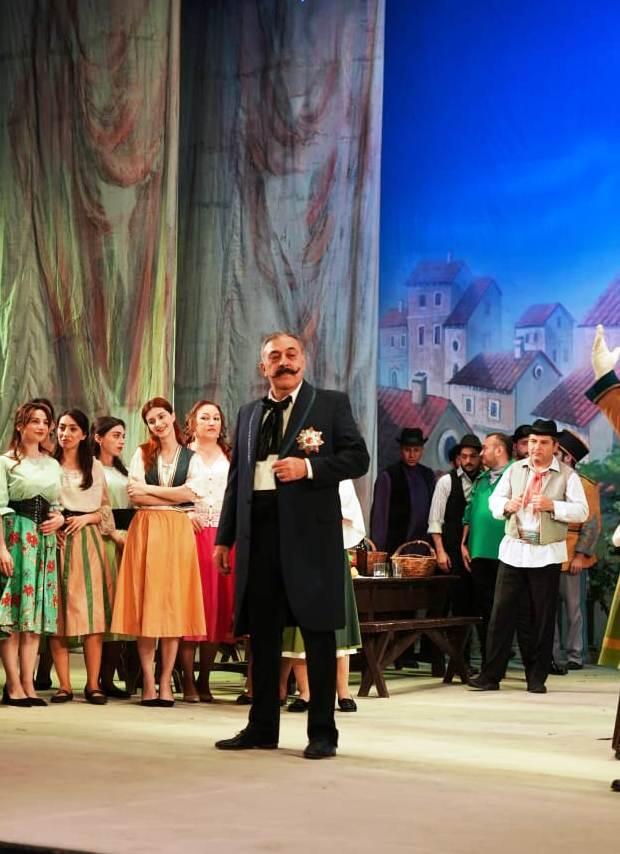 В Баку развернулись итальянские страсти с любовным зельем