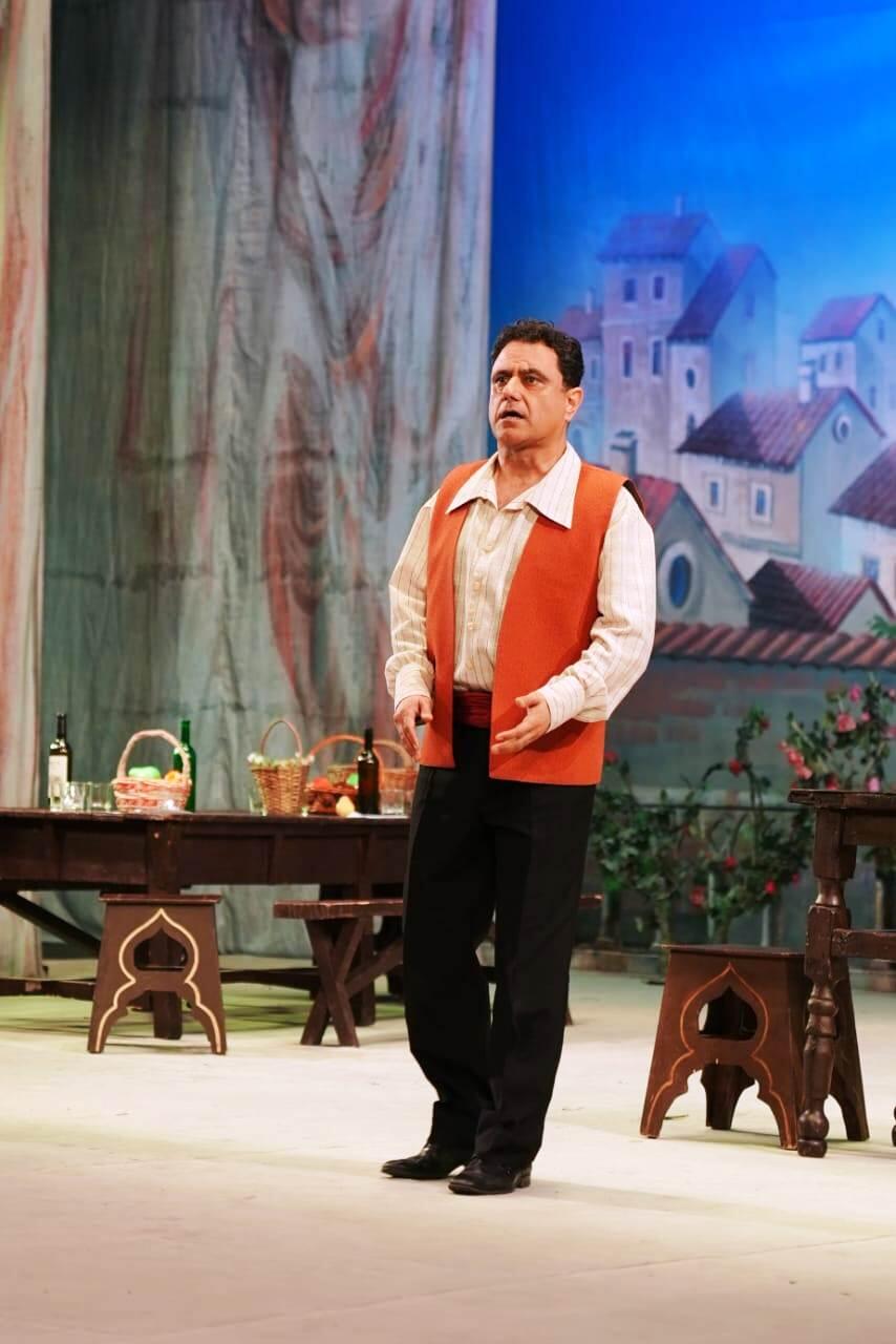 В Баку развернулись итальянские страсти с любовным зельем