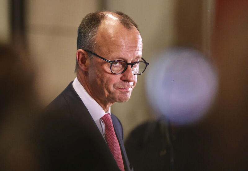 Мерца назвали «спотыкающимся» канцлером