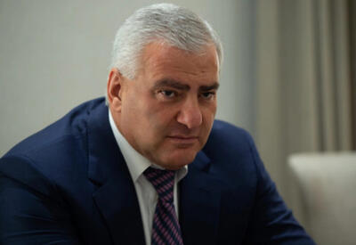 Политика в раскорячку: как Самвел Карапетян из СИЗО армян жизни учил  - ОБЗОР от Эльчина Алыоглу