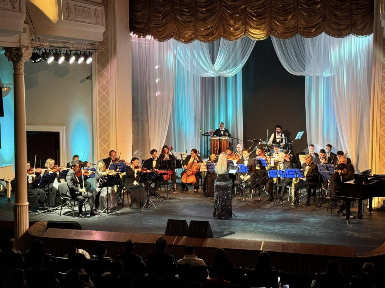 Когда театральная сцена Баку превращается в музыкальное кино