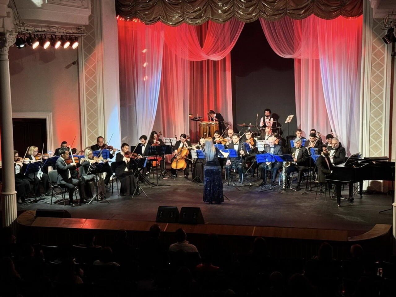 Когда театральная сцена Баку превращается в музыкальное кино