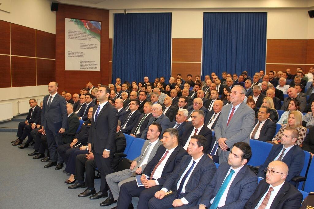 В Баку проходят совещания по подготовке к зиме