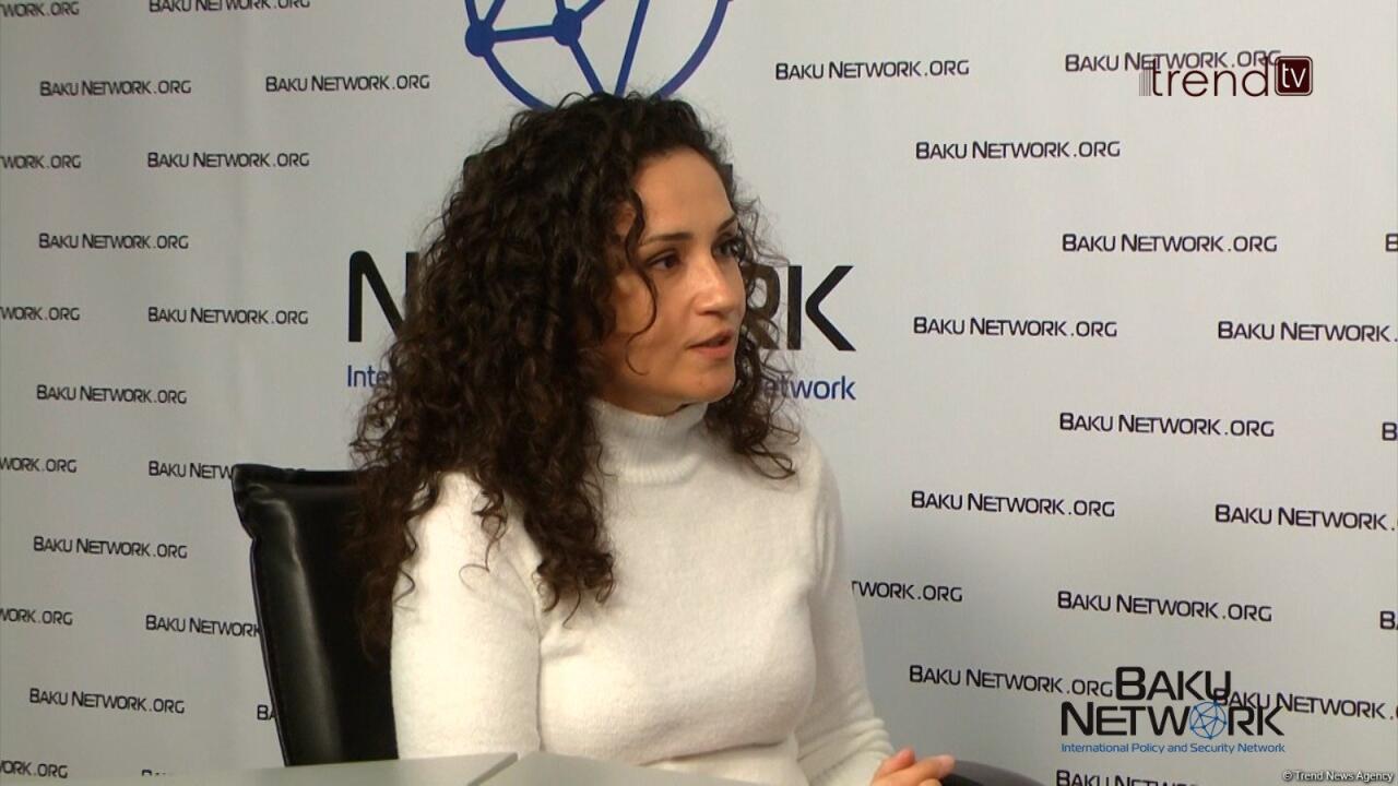 Именно творческая среда помогает сохранять человеческие отношения и выходить за рамки стереотипов - Саида Тагизаде в передаче «Диалог с Тофиком Аббасовым»