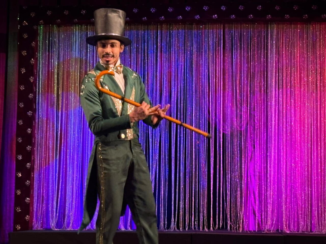 Узбекская "Муха-Цокотуха" представлена на азербайджанской сцене