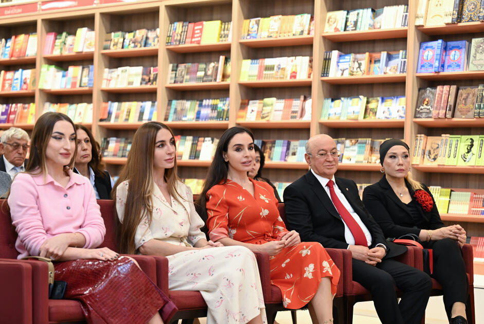 Состоялась церемония презентации книги «Мы изучаем азербайджанский язык»