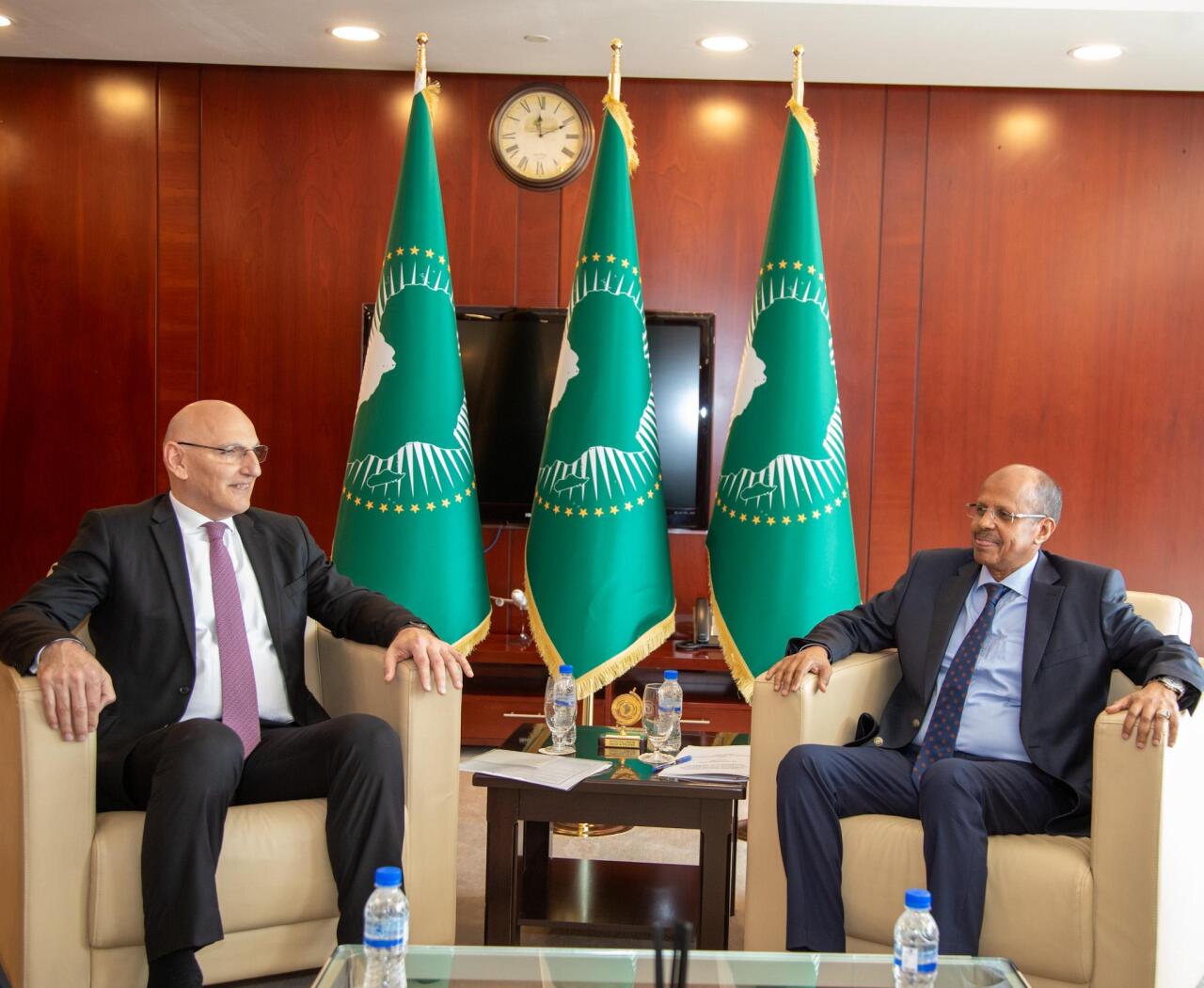 Эльчин Амирбеков встретился с председателем Комиссии Африканского союза