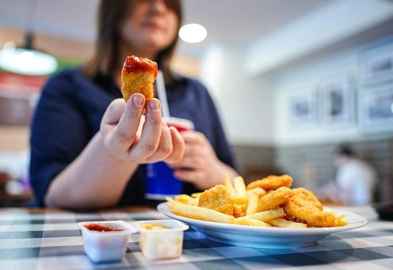 Диетолог объяснила постоянное желание перекусить