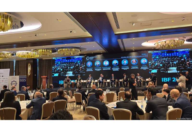 В Баку проходит IX Международный банковский форум