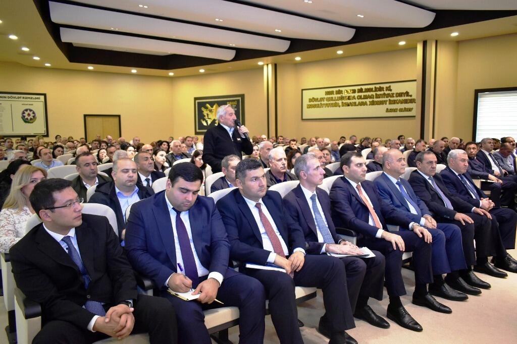 Bakı şəhərində qarlı havalara hazırlıq tədbirləri davam edir