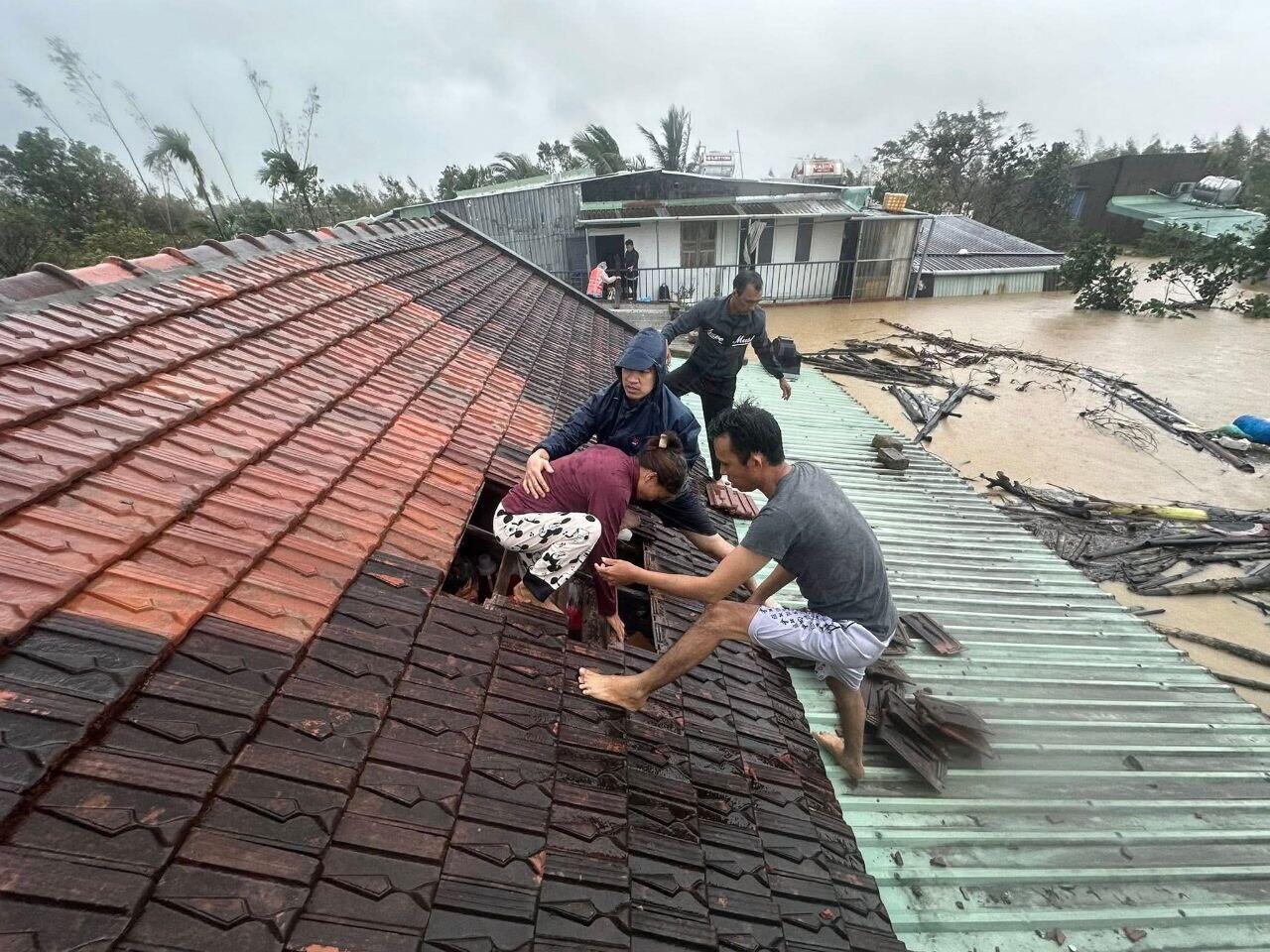 Сильное наводнение во Вьетнаме