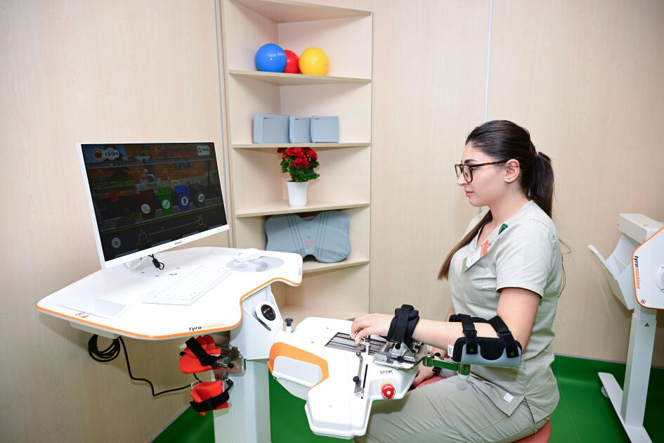 Yeni Klinikada Yeni Robotik Reabilitasiya və Sümük İliyi Transplantasiyası mərkəzlərinin açılış mərasimi olub