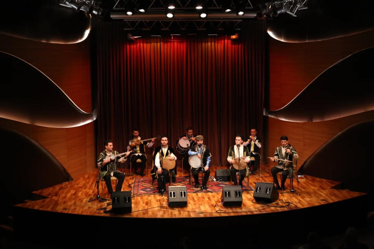 Древнее азербайджанское искусство, от которого исходит сердечное тепло