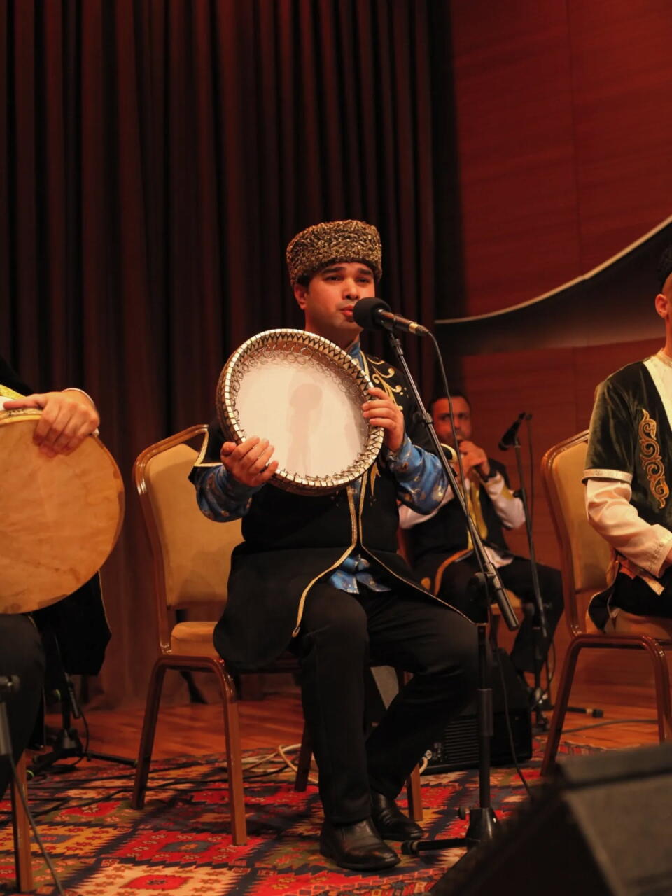 Древнее азербайджанское искусство, от которого исходит сердечное тепло