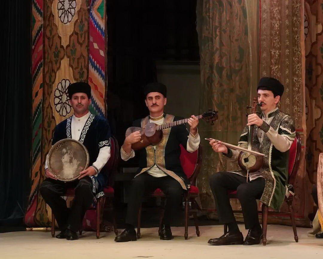 Баку начала XX века - c колоритной атмосферой, бытом и живым юмором