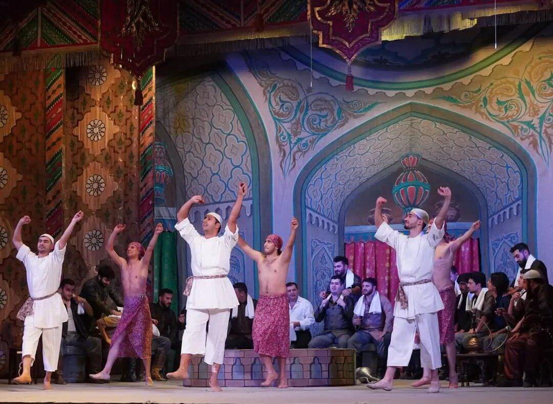 Баку начала XX века - c колоритной атмосферой, бытом и живым юмором