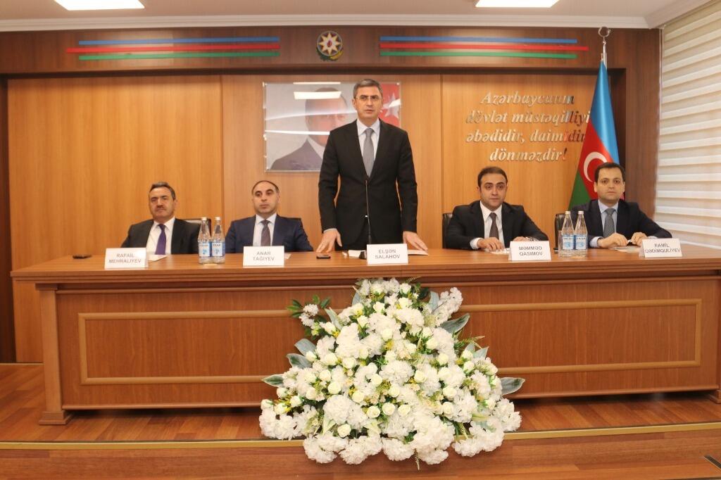 Paytaxtın daha üç rayonunda qarlı havalara  hazırlıqla bağlı müşavirələr keçirildi