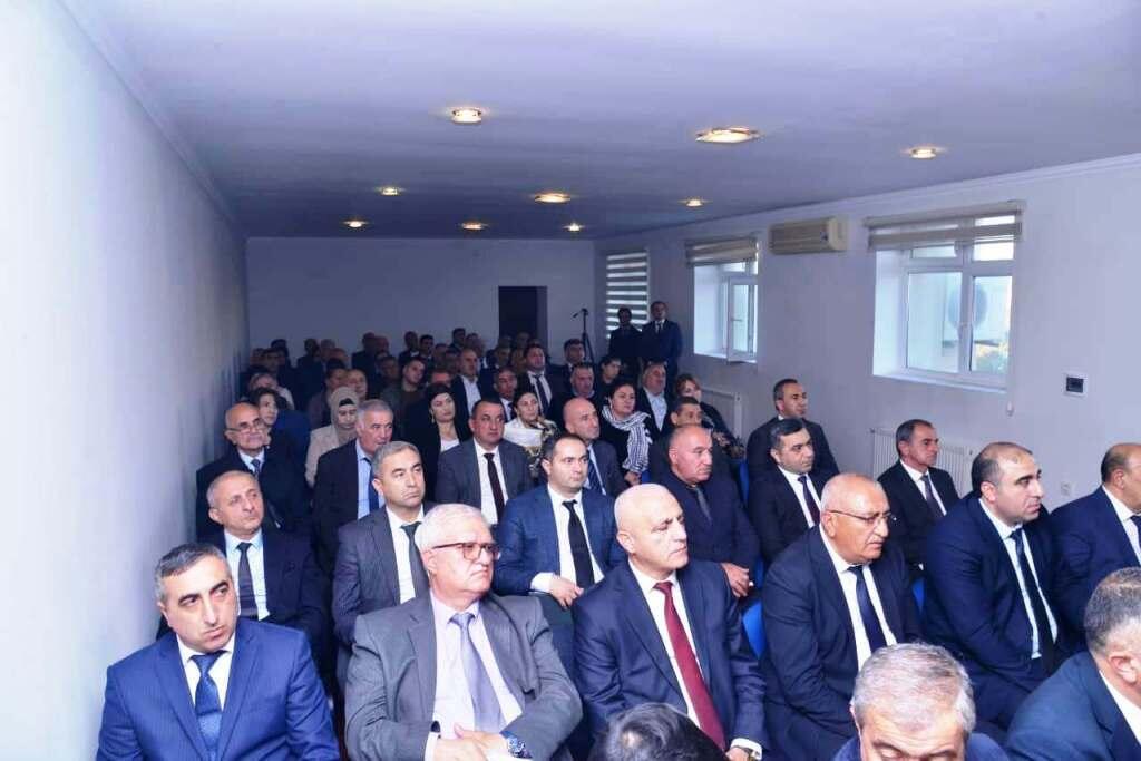Paytaxtın daha üç rayonunda qarlı havalara  hazırlıqla bağlı müşavirələr keçirildi