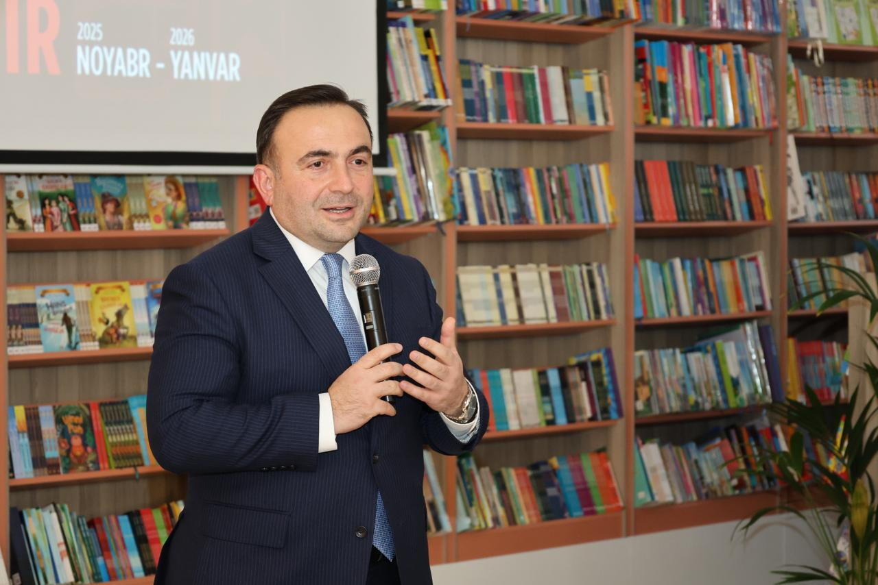 В Баку в рамках фестиваля "Нефтяной бум улыбается всем" представлено произведение "Наша с Тимкой нефть"