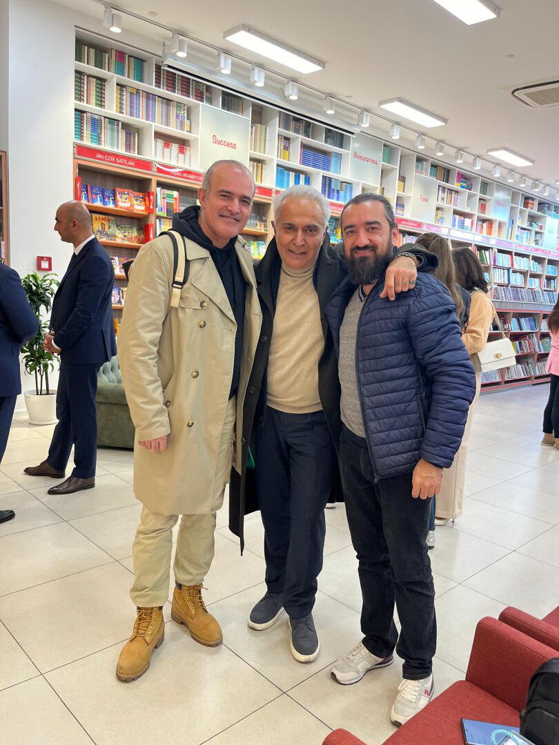 В Баку в рамках фестиваля "Нефтяной бум улыбается всем" представлено произведение "Наша с Тимкой нефть"