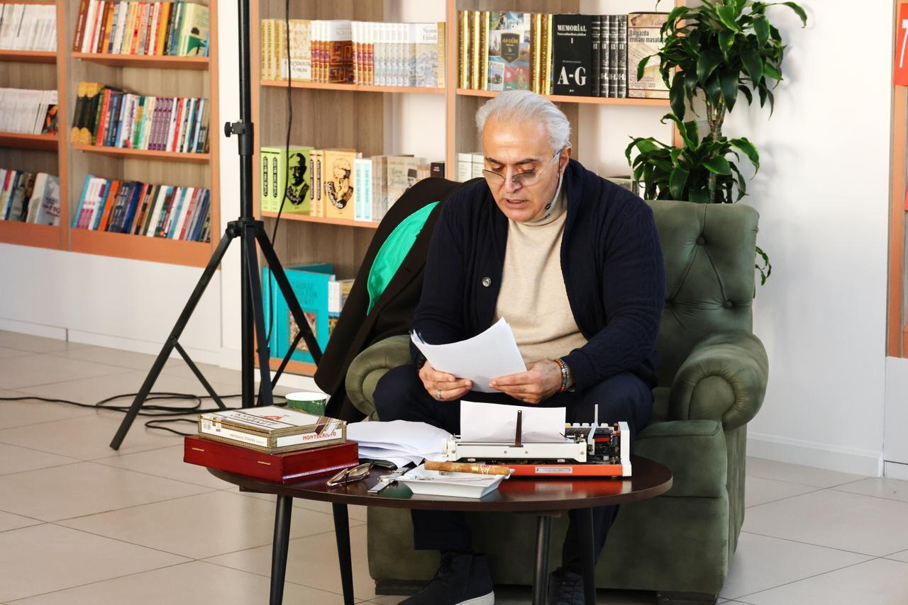 В Баку в рамках фестиваля "Нефтяной бум улыбается всем" представлено произведение "Наша с Тимкой нефть"