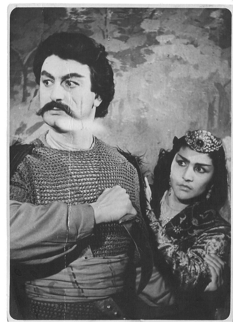 "Белый цветок" Роза Джалилова - выступление перед Сталиным, открытка от Фиделя Кастро, в суровом режиме Саддама Хусейна