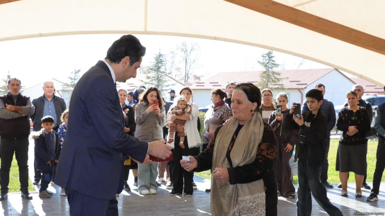 В Ходжалы вернулись ещё 25 семей бывших вынужденных переселенцев