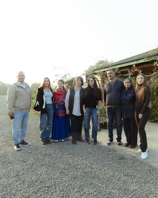 Leyla Əliyeva, Arzu Əliyeva və Alena Əliyeva Lənkəranda fermer təsərrüfatı ilə tanış olublar