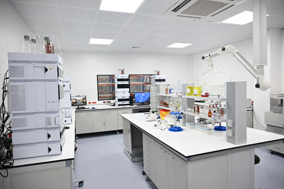 Президент Ильхам Алиев принял участие в открытии предприятия по производству лекарственных препаратов