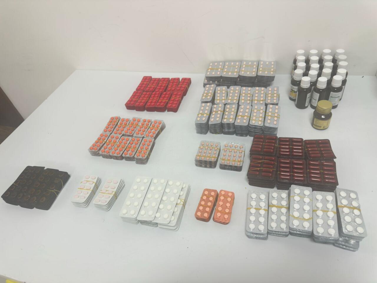 Изъяты тысячи психотропных препаратов, ввезенных из Тебриза в Баку