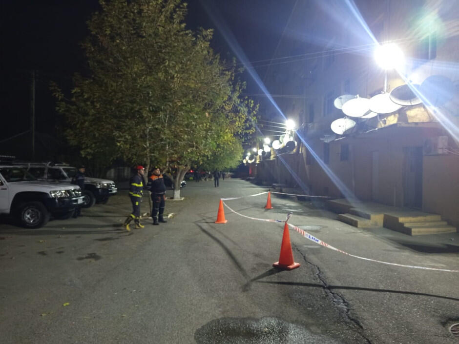 Goranboyda binada mənzilin döşəməsi çöküb, xəsarət alanlar var