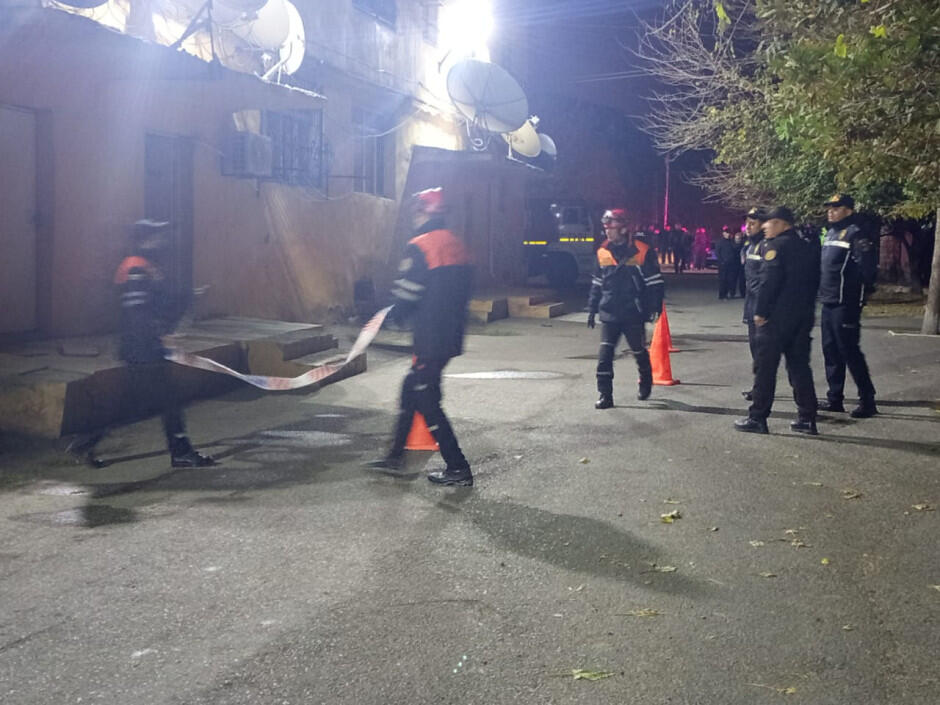 Goranboyda binada mənzilin döşəməsi çöküb, xəsarət alanlar var