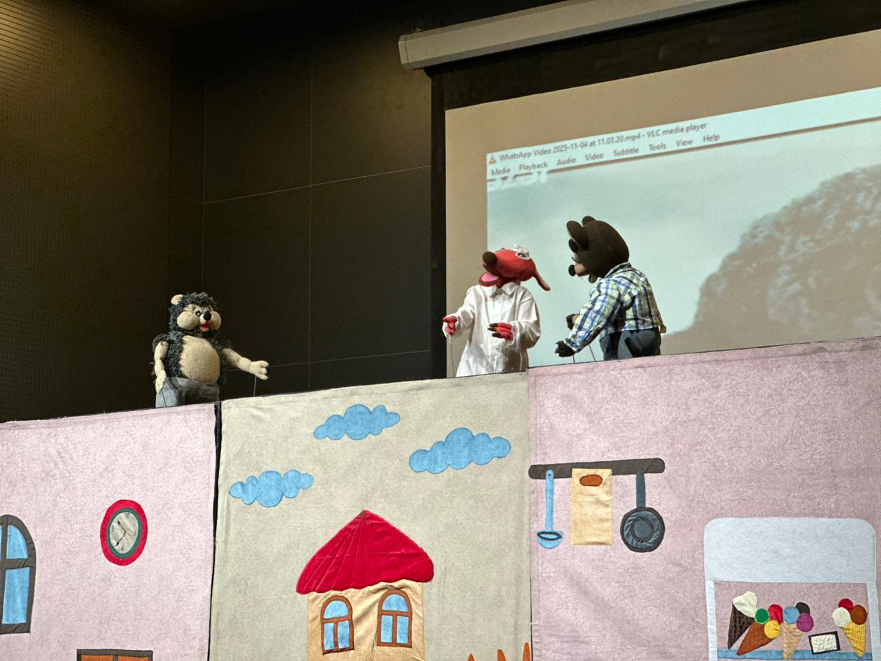 В Гянджинской государственной филармонии прошел вечер "Один день детей победителей в культуре"