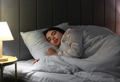 Врач предостерег от одной позы для сна