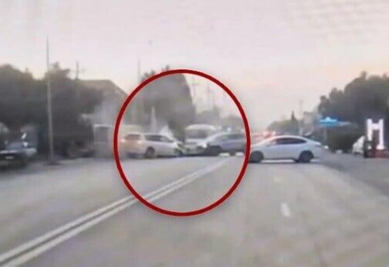 Qəfil manevr ağır qəzaya səbəb oldu