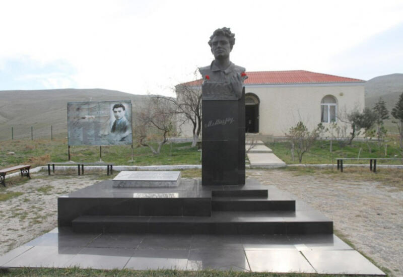 В Хызы отреставрируют музей Микаила Мушвига