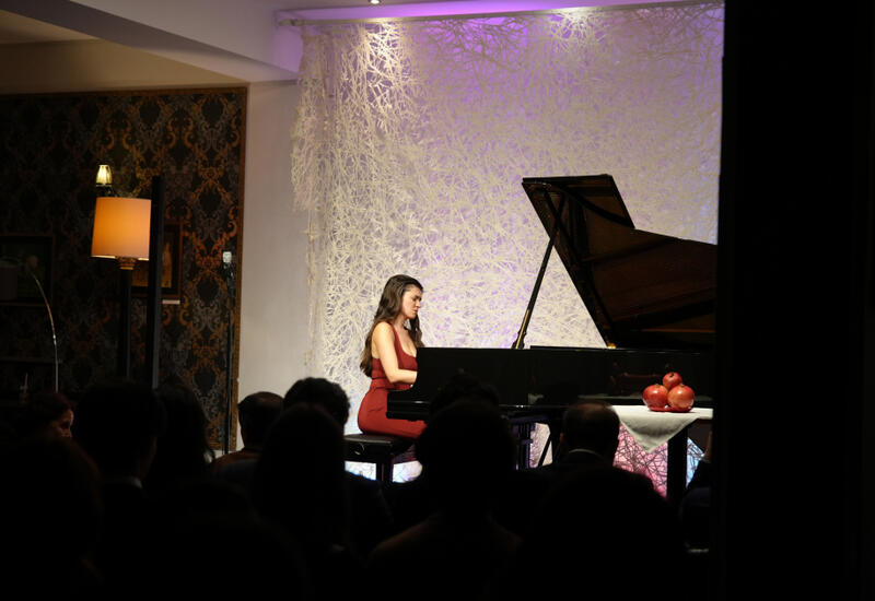 Almaniyada yaşayan azərbaycanlı gənc pianoçunun Berlində “Narın içində not” adlı solo konserti keçirilib