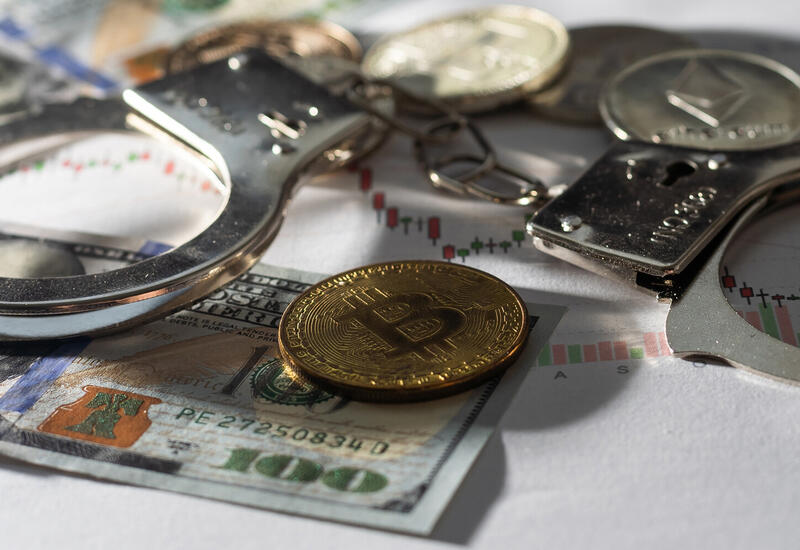 Криптоинвесторов уведомили об обвале NFT и мемкоинов