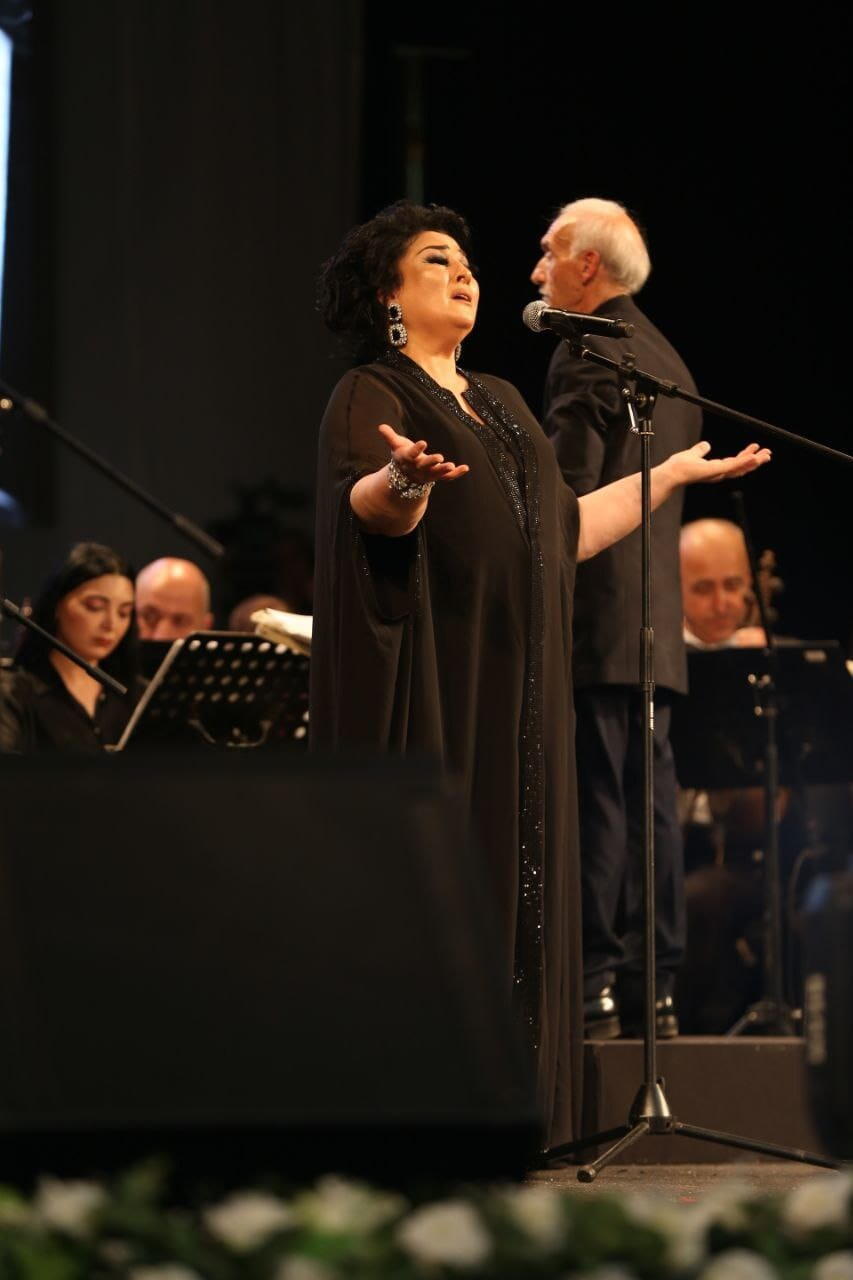 Состоялся грандиозный концерт Академии творчества Айбениз Гашимовой, посвященный 140-летию Узеира Гаджибейли