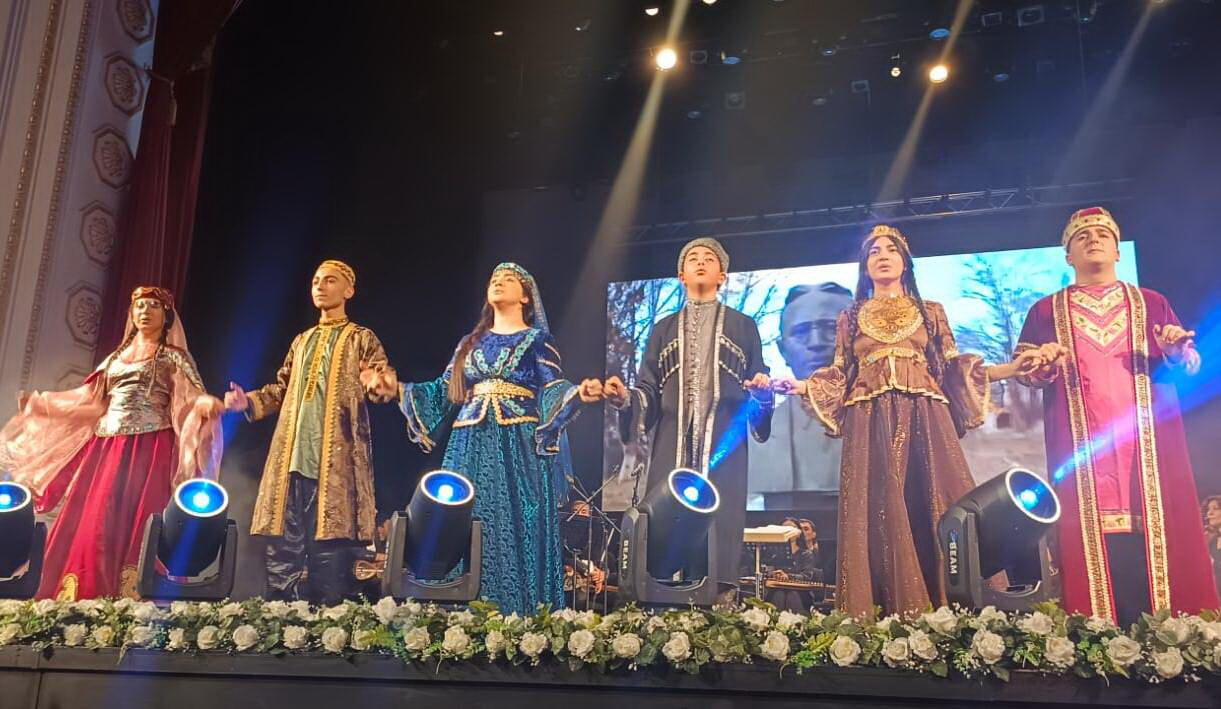 Состоялся грандиозный концерт Академии творчества Айбениз Гашимовой, посвященный 140-летию Узеира Гаджибейли